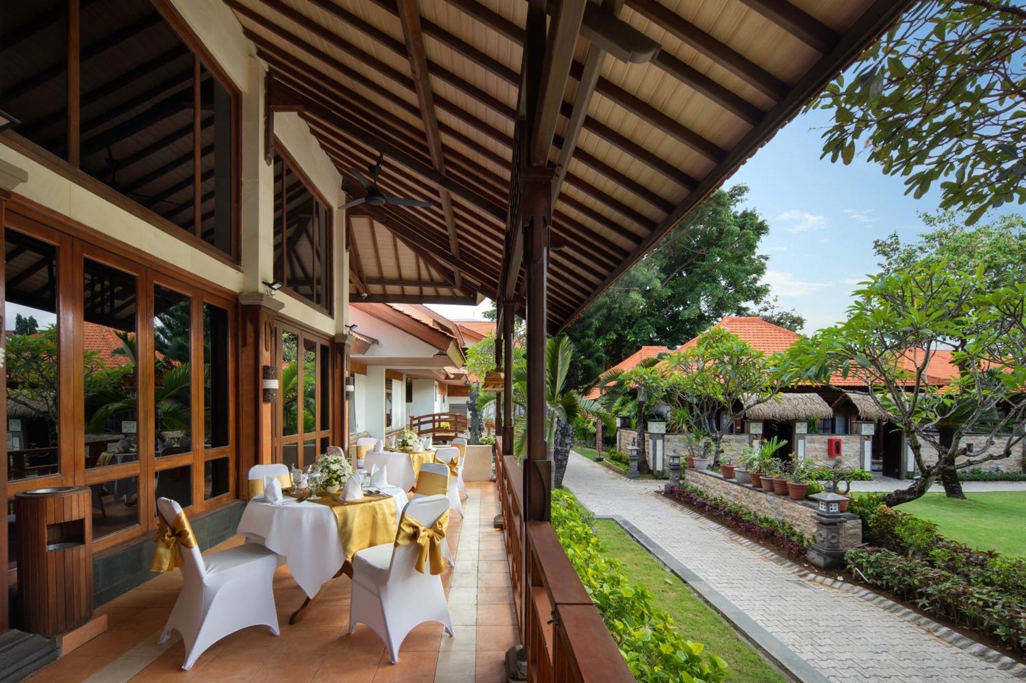 קוטה לומבוק Grand Istana Rama Hotel מראה חיצוני תמונה