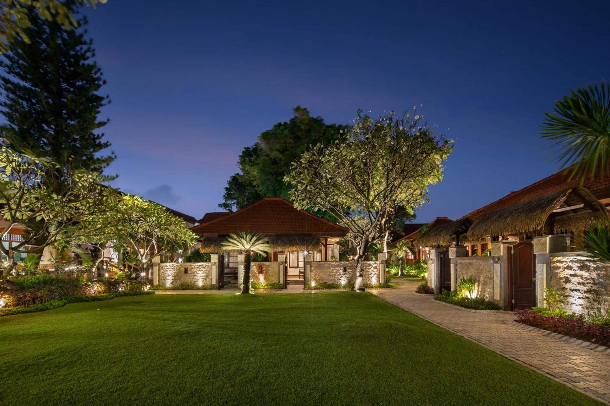 קוטה לומבוק Grand Istana Rama Hotel מראה חיצוני תמונה