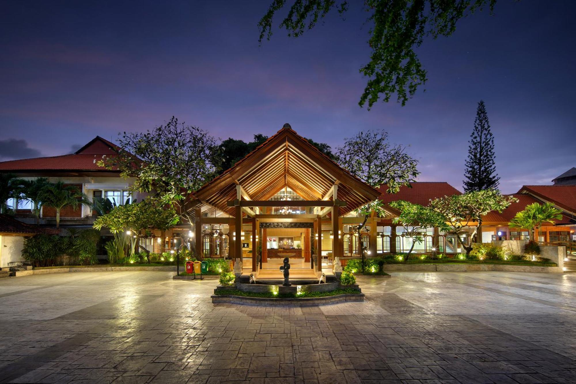 קוטה לומבוק Grand Istana Rama Hotel מראה חיצוני תמונה