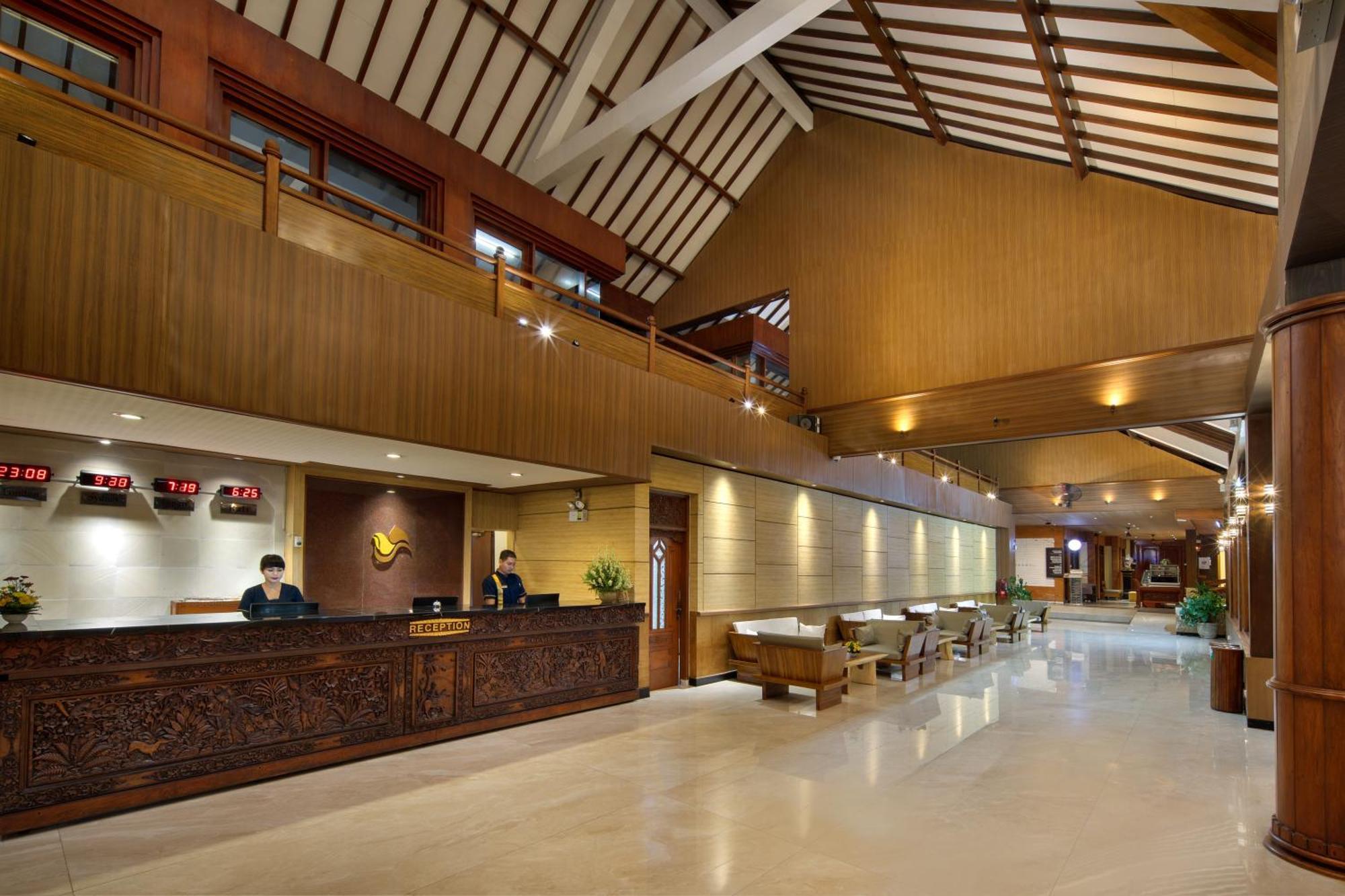 קוטה לומבוק Grand Istana Rama Hotel מראה חיצוני תמונה